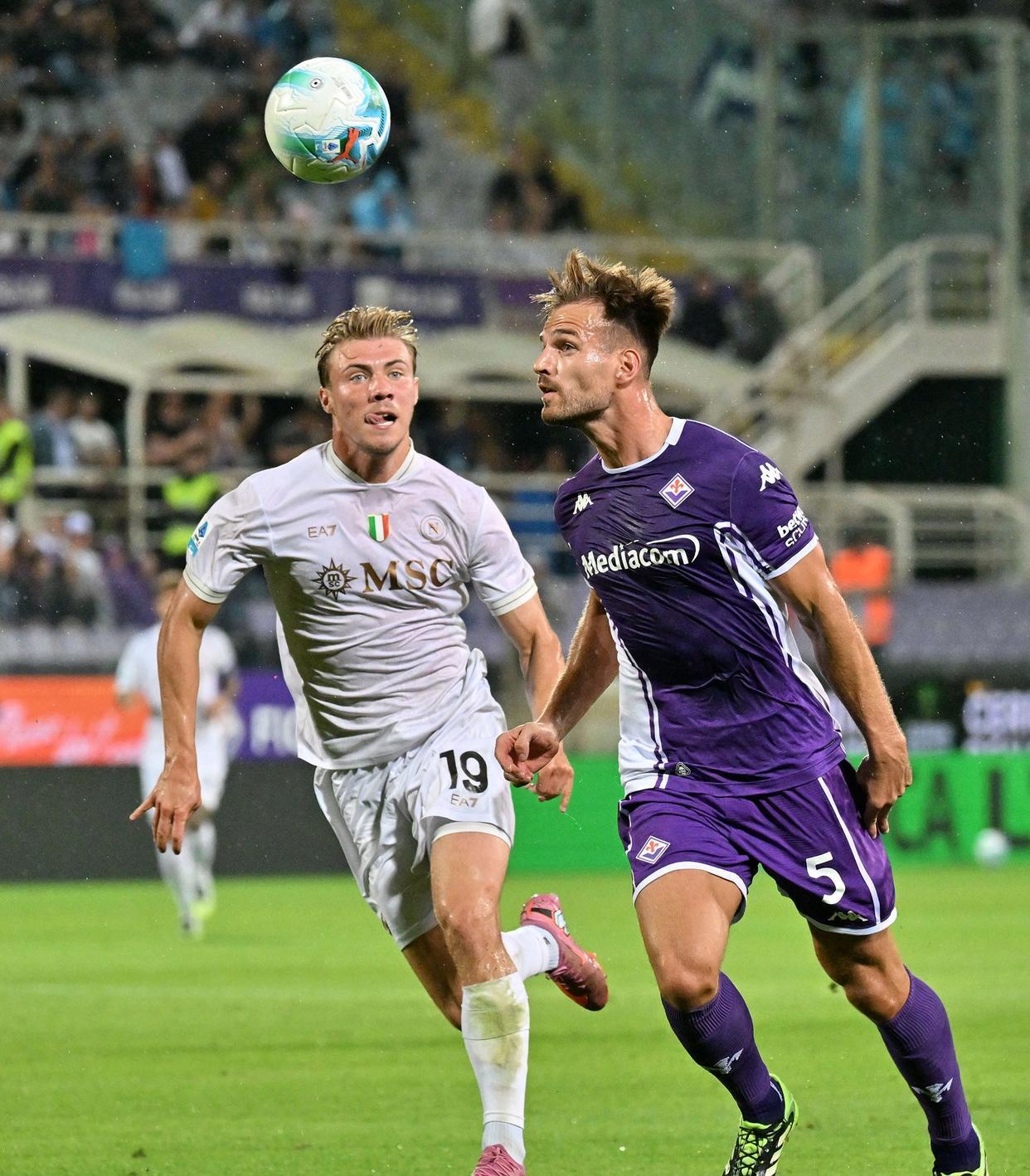 九游网页版 -国际比赛日西甲焦点战；那不勒斯外线爆发；更衣室稳定；控场能力受关注(那不勒斯足球战况如何直播)